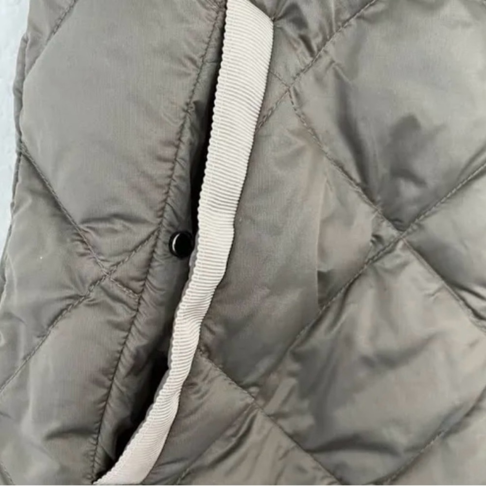 lululemon Reversible Camouflage hooded Puffer Vest - Picture 9 of 13